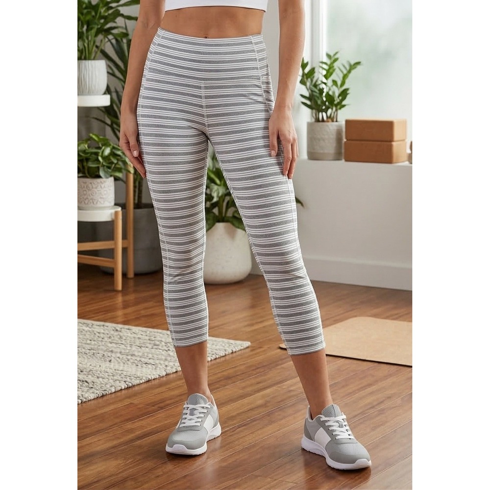 Athleta Women's Striped High Rise Cropped Leggings Size S Activewear Gym Yoga